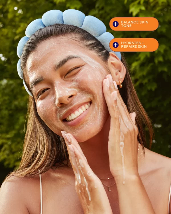 Purify Gel Cleanser - Image 3
